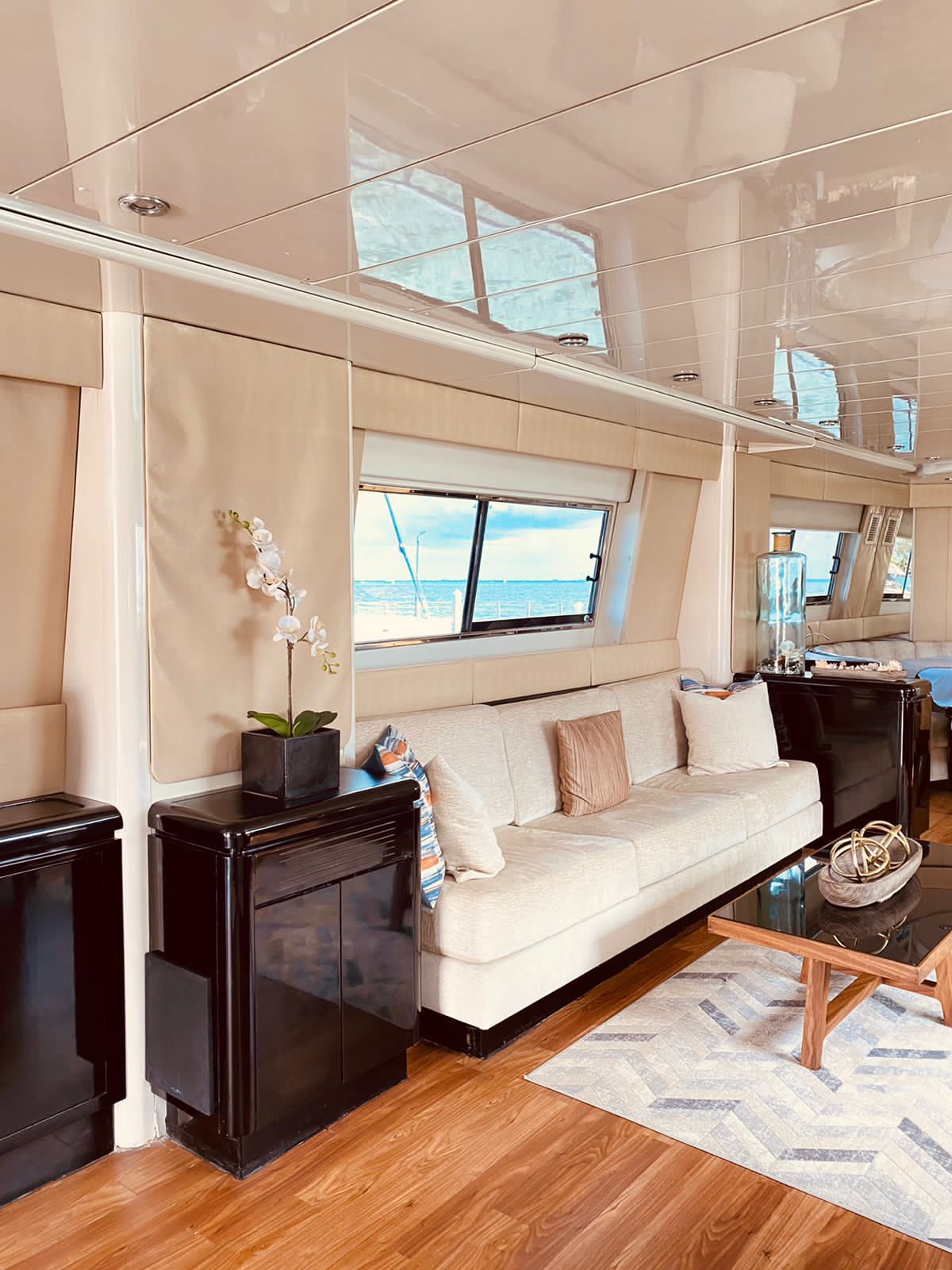 Alquila un Yate en Cancún México - Hatteras - Illusions