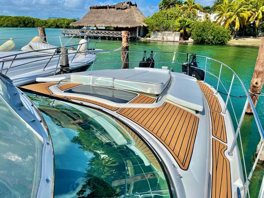 Alquiler de barcos en Cancún MÉXICO - Sundancer Agora
