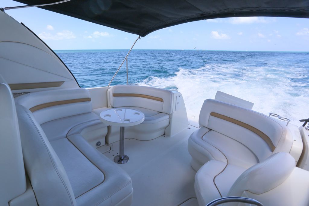 Buscar Renta de Yates en Cancún México - Sea Ray - White Dreams