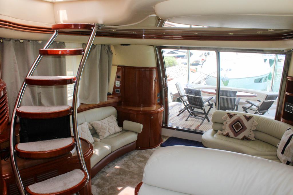 Compañía de Alquiler de Cancún México - Fairline - Adicto