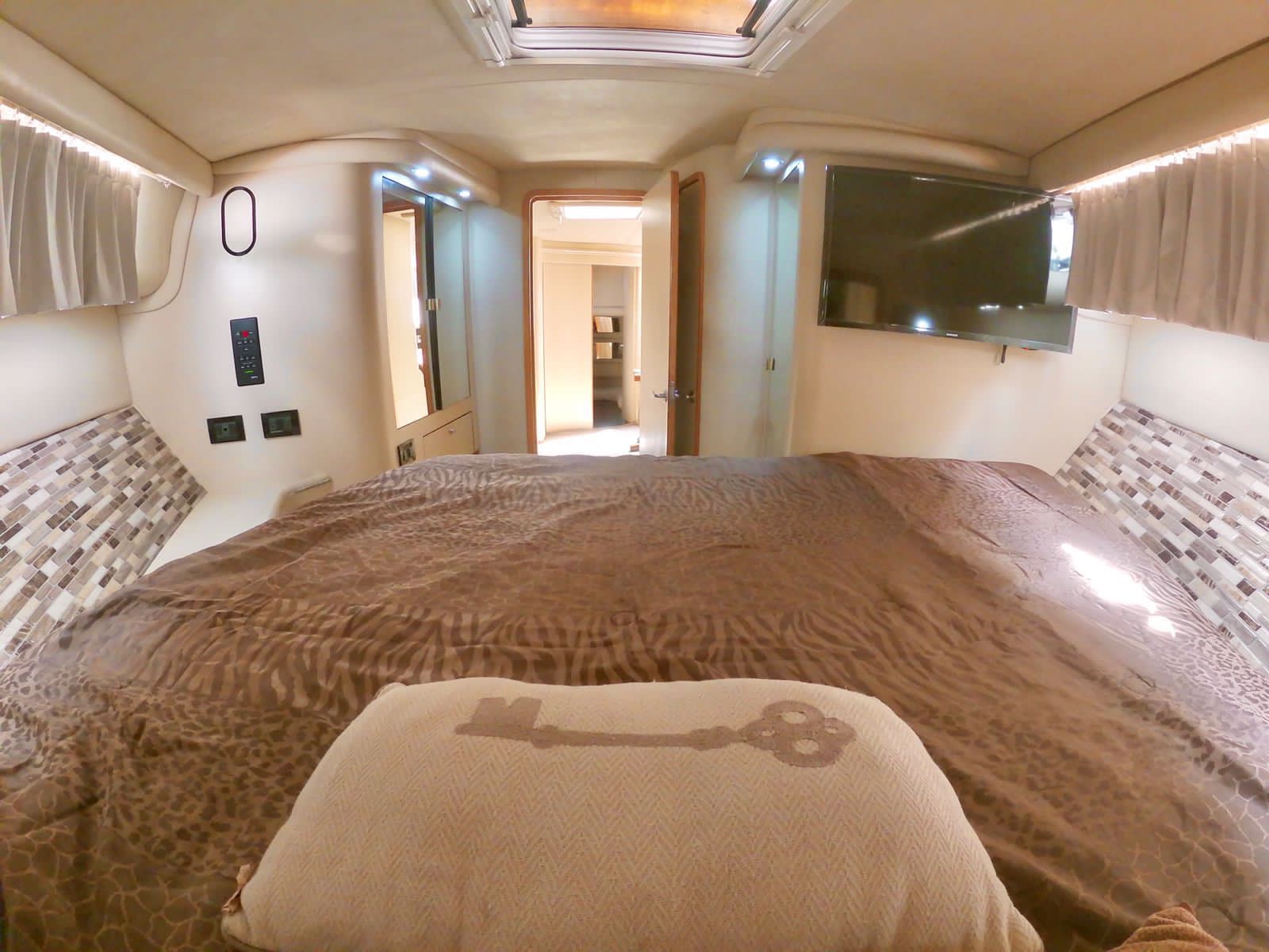 El mejor alquiler de barcos en Cancún México - Sundancer Agora