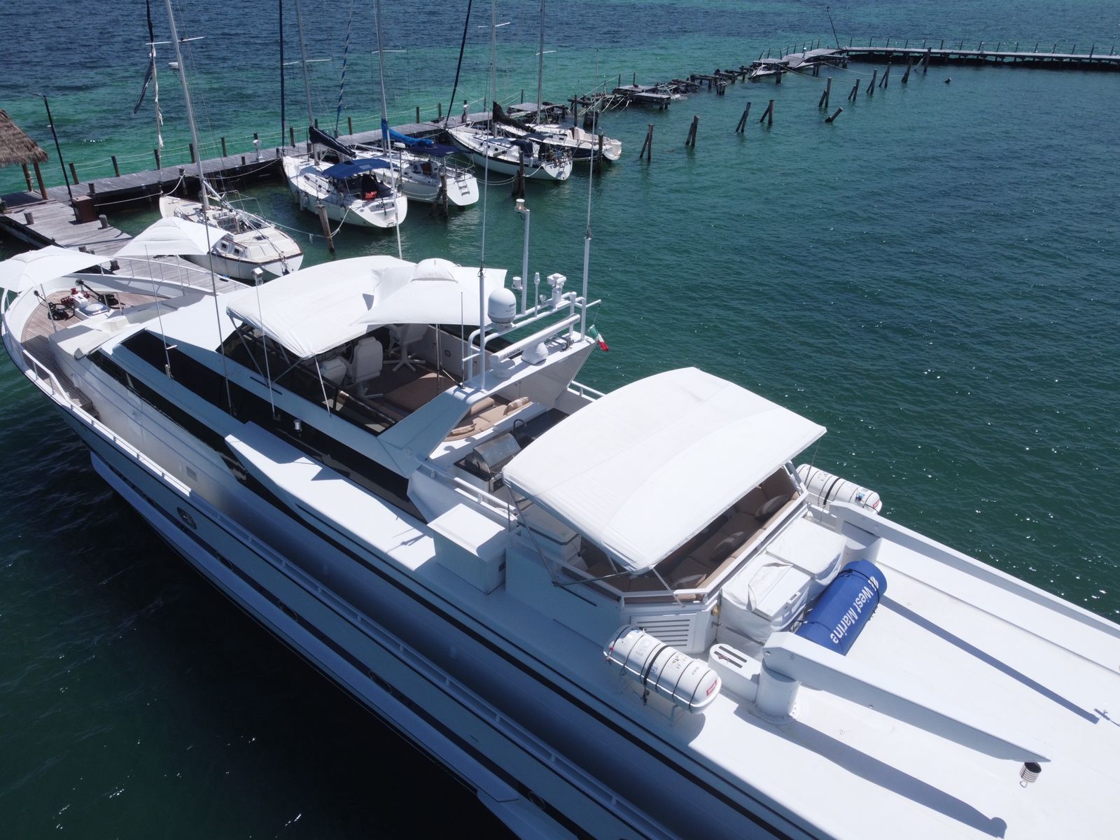 Encuentra y Renta el Mejor Barco en Cancún México - Hatteras - Illusions