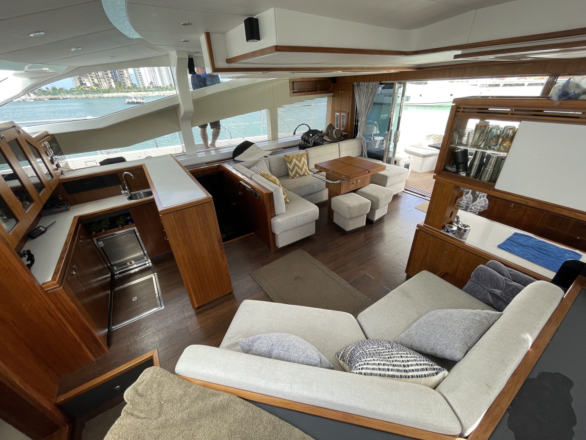 Jueves Renta de Catamarán Cancún México - Hudson