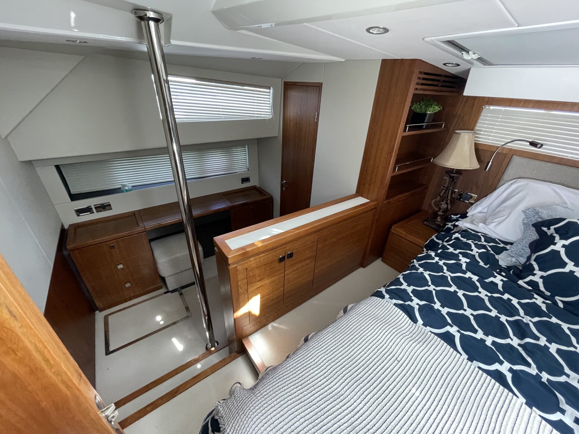 Lunes Renta de Barco Cancún México - Hudson