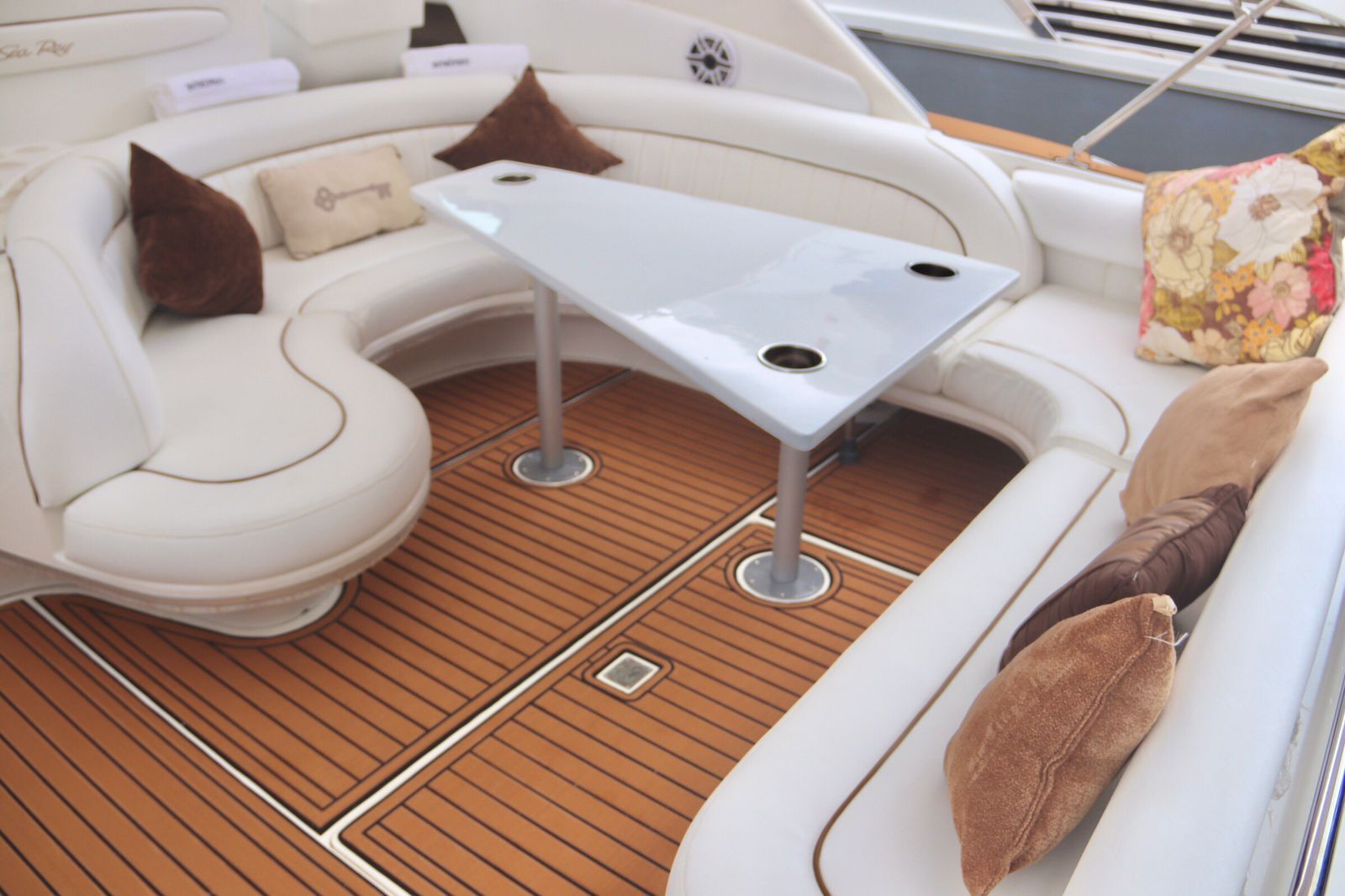 Mejores Yates en Renta - Cancún Renta de Barcos - Sundancer - Intrepido