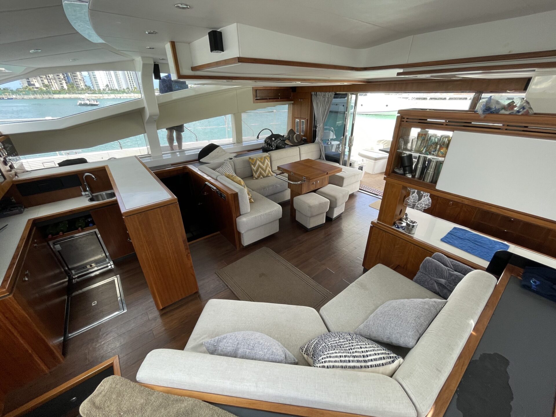 Miércoles Renta de Catamarán Cancún México - Hudson