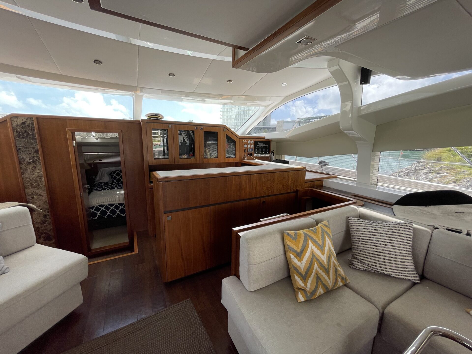 Miércoles Renta de Yates Cancún México - Hudson