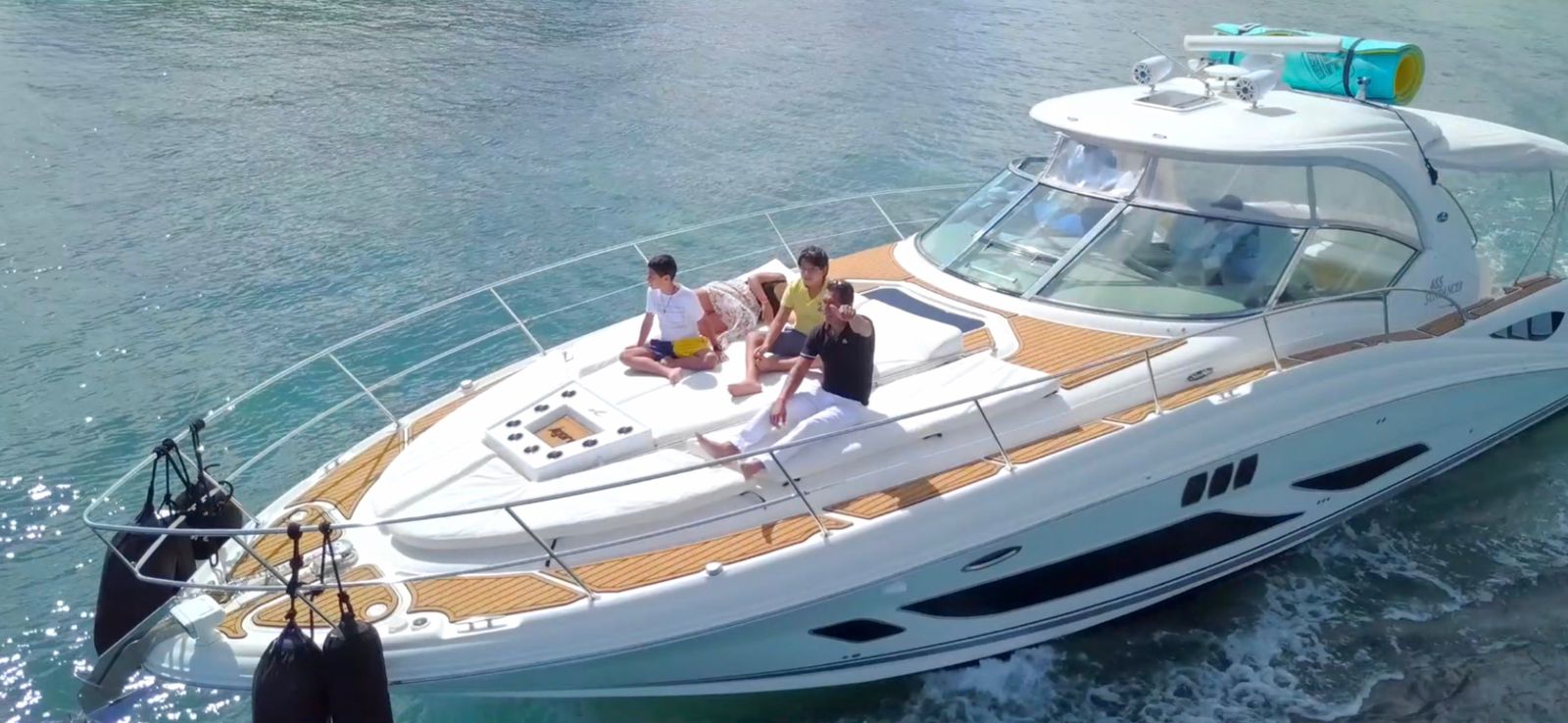 Renta de Barcos Cancún - Sundancer Agora