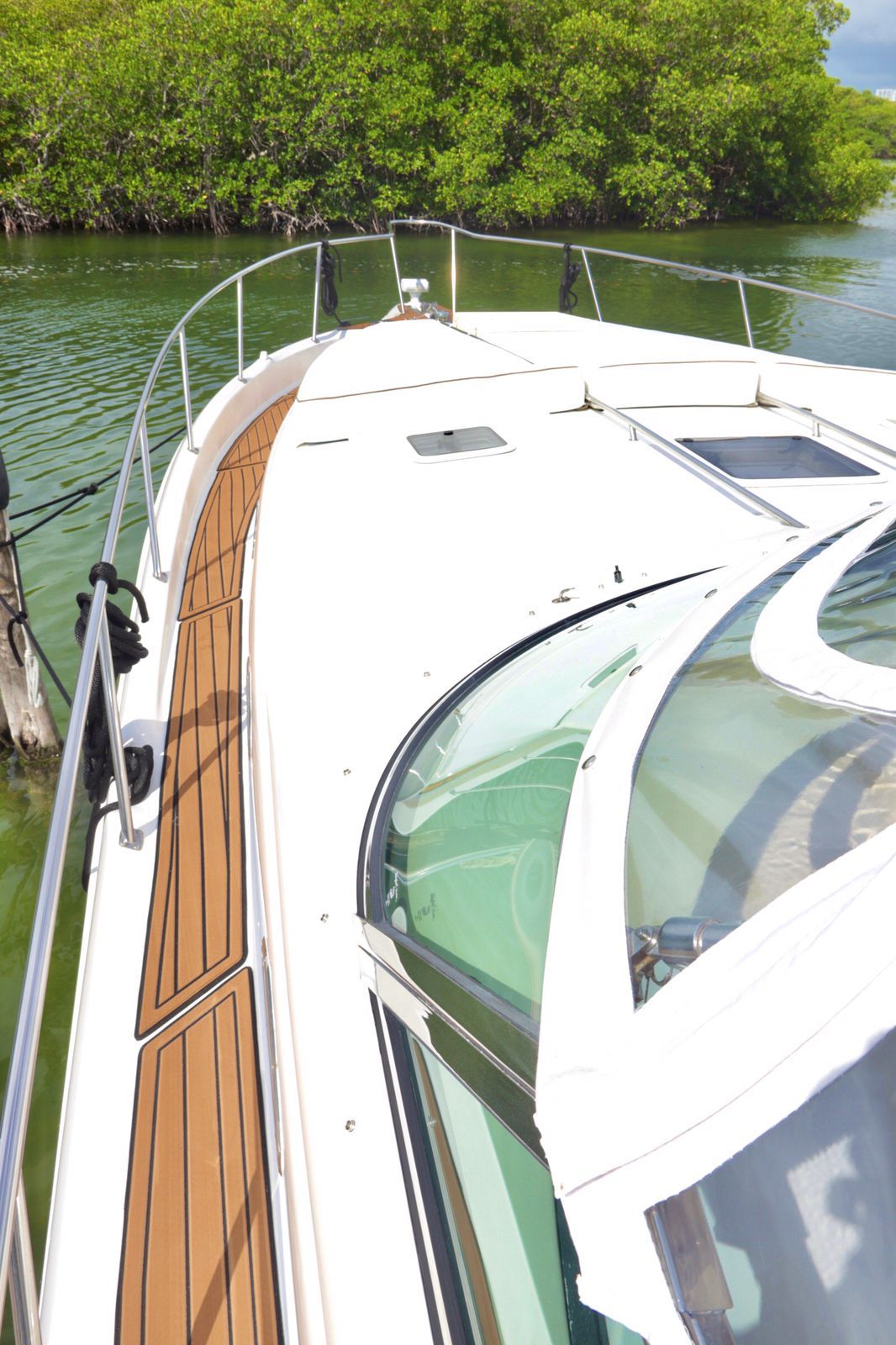 Renta de Botes Cancún - Sundancer Agora