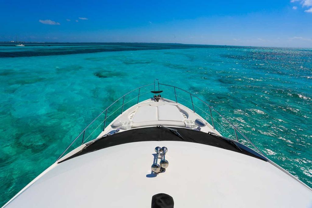 Renta de Botes en Cancún - Dyna Craft Manhattan - Stella