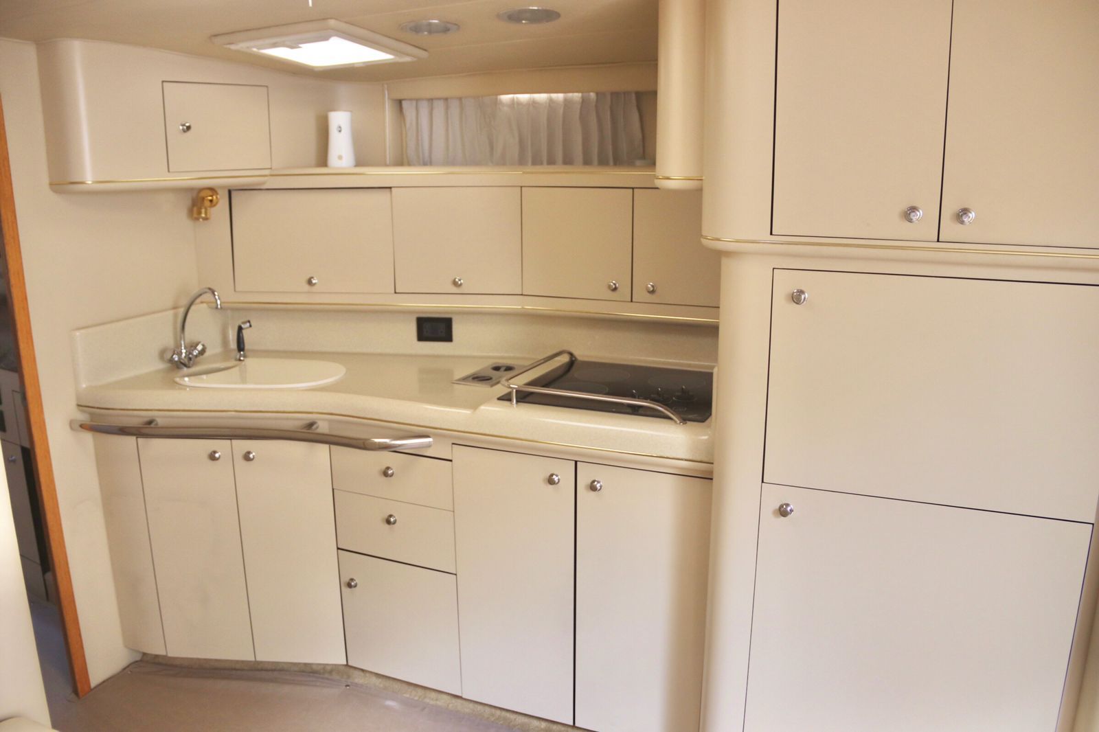 Renta de Botes en Cancún - Sundancer Agora