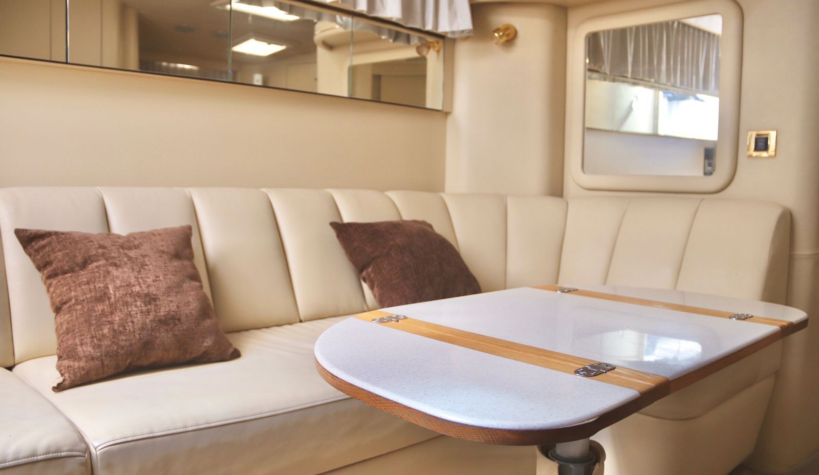 Renta de Lanchas - Cancún Renta de Lanchas - Sundancer - Intrepido