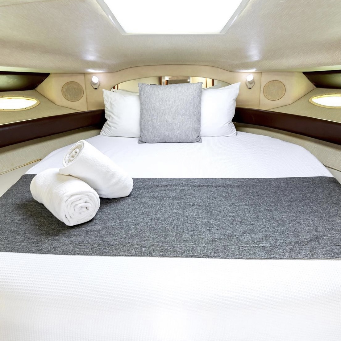 Renta de Lanchas de Lujo Cancún México - Sea Rey - Mia