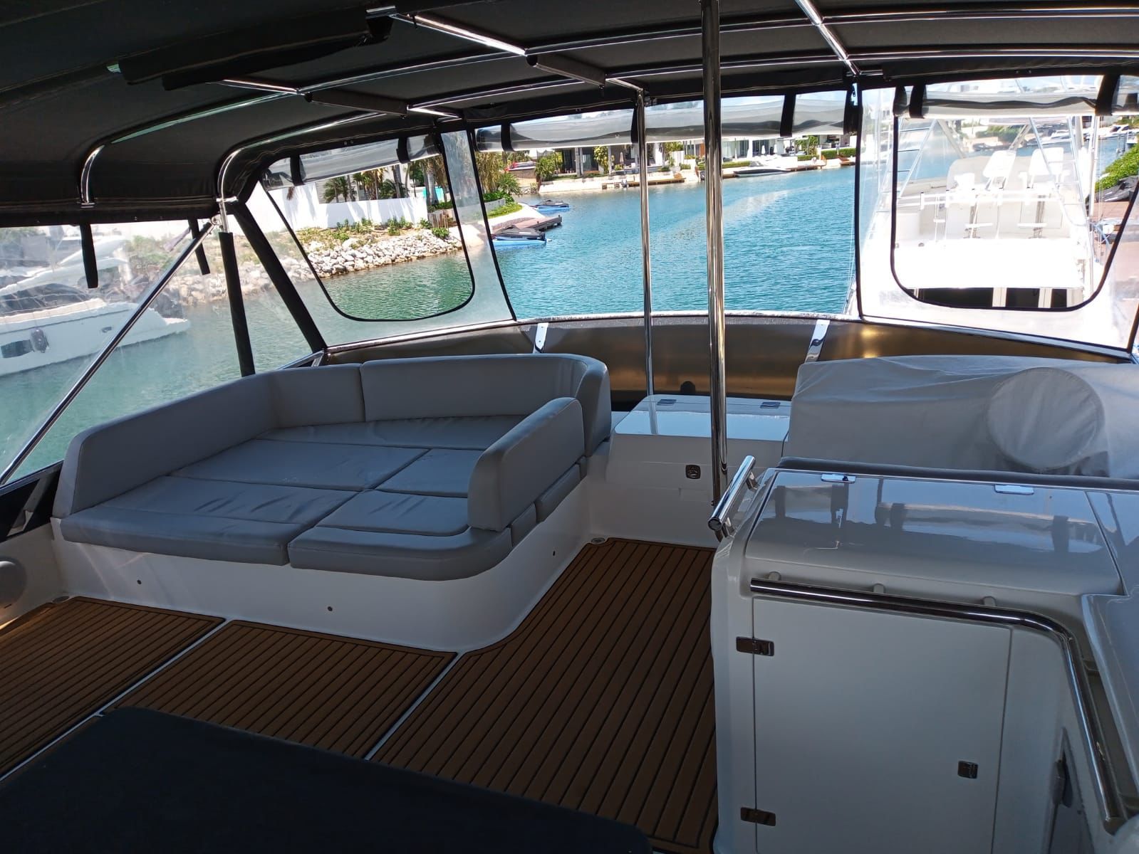 Renta de Yates Cancún México - Hudson