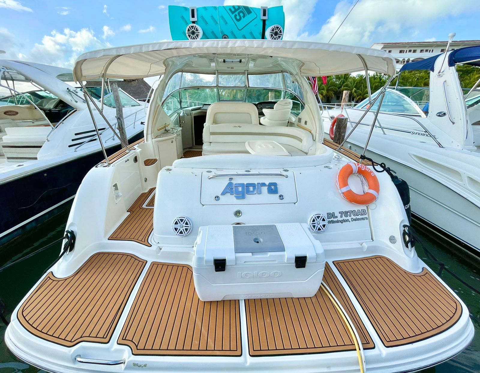 Renta de botes a precios accesibles en Cancún - Sundancer Agora