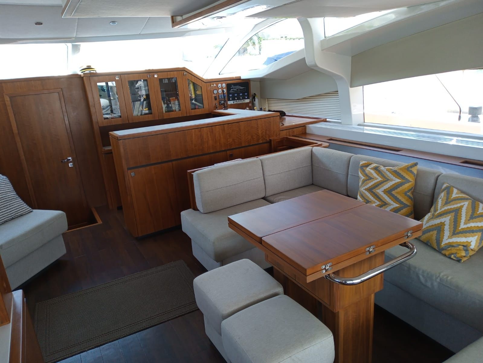 Renta de botes para fiestas Cancún México - Hudson