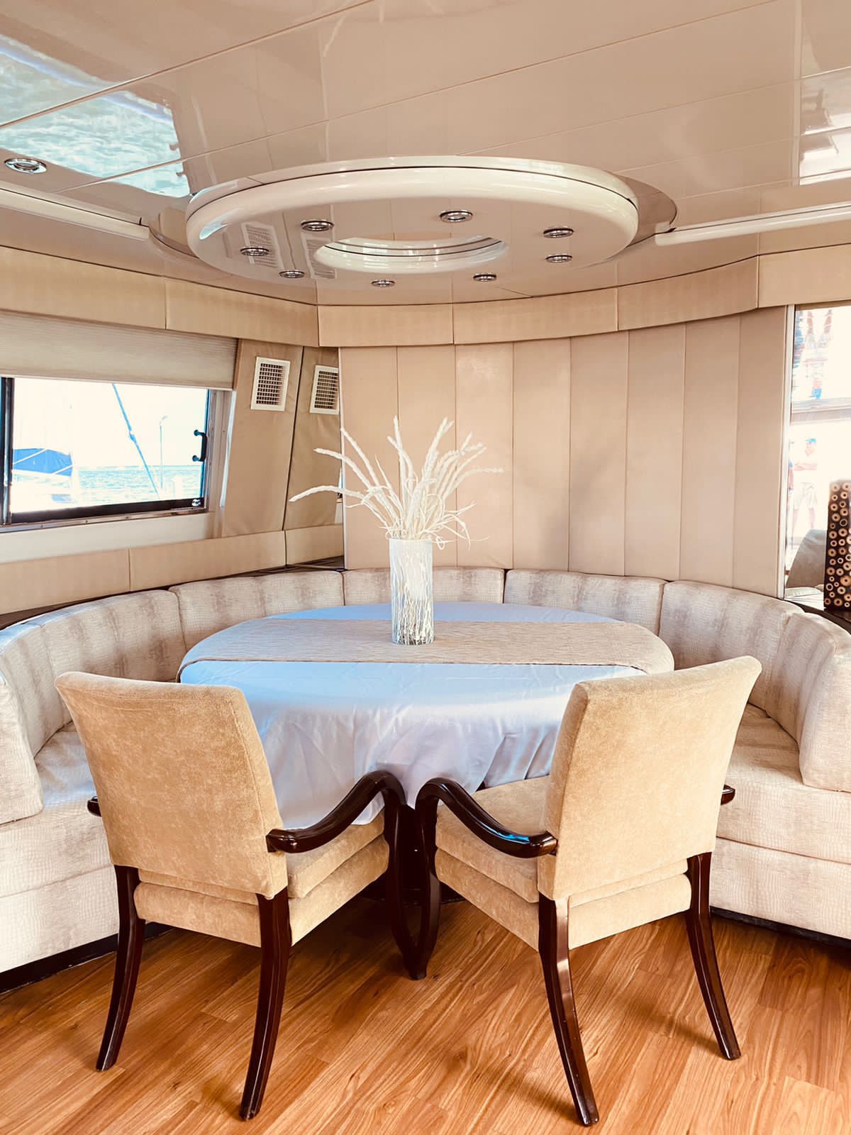 Servicios de Renta de Yates en Cancún México - Hatteras - Illusions