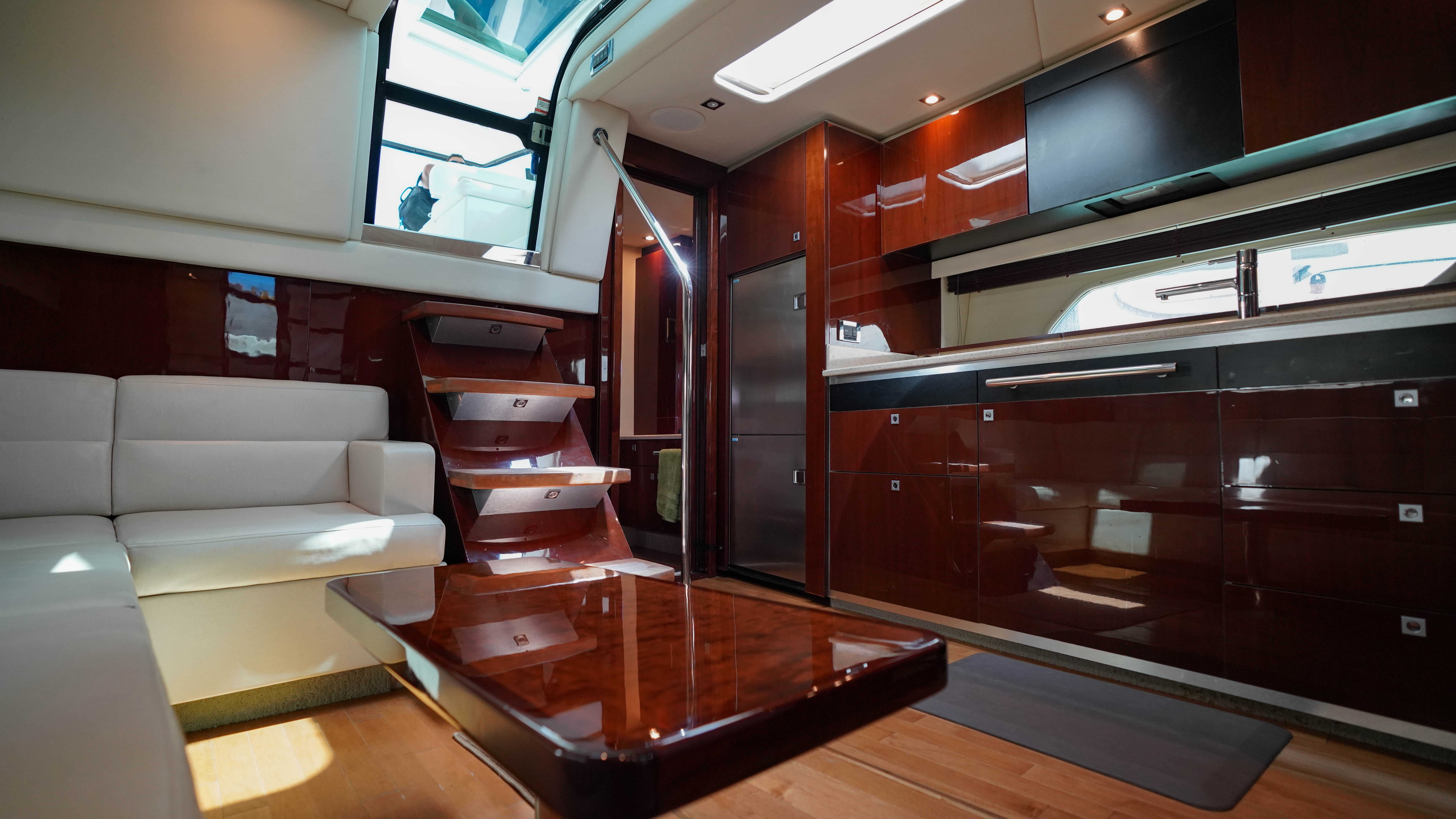 Servicios de reserva de yates en Cancún - Sea Ray - Truco4