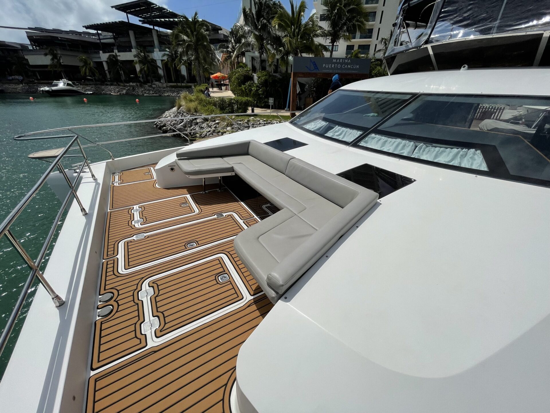 Sábado Renta de Barco Cancún México - Hudson