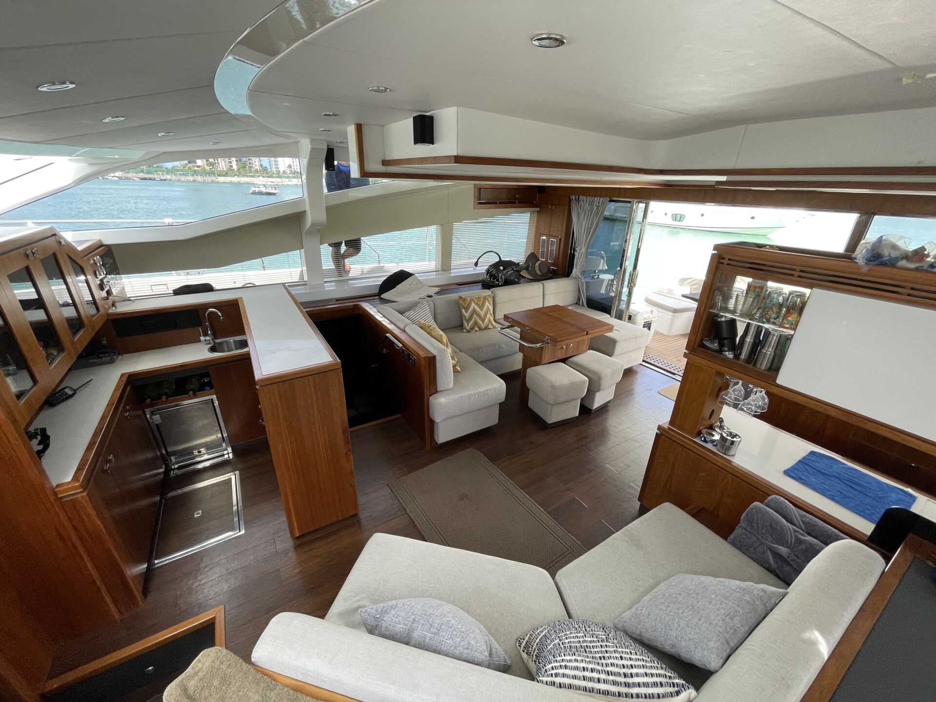 Sábado Renta de Catamarán Cancún México - Hudson