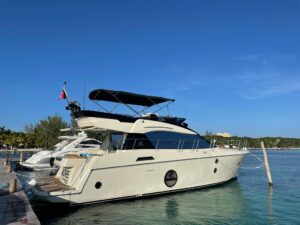 Alquiler de charter marítimo en Cancún - Montecarlo5 - Amore