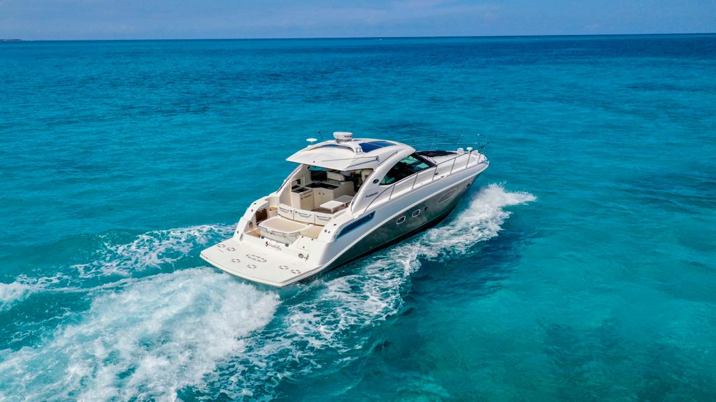 Alquiler de yates baratos en Cancún - Sea Ray - Seaduction