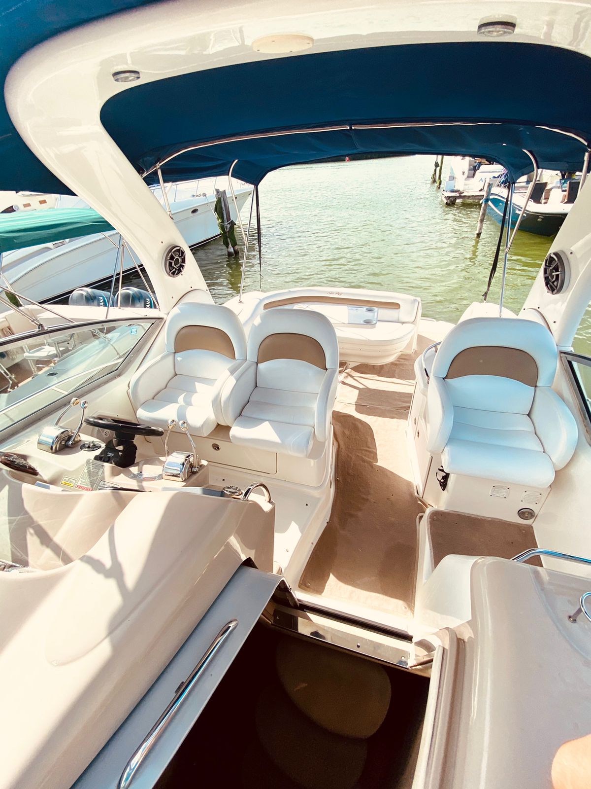 Encuentra la Mejor Compañía de Renta de Yates Cancún - Libelula Sea Ray