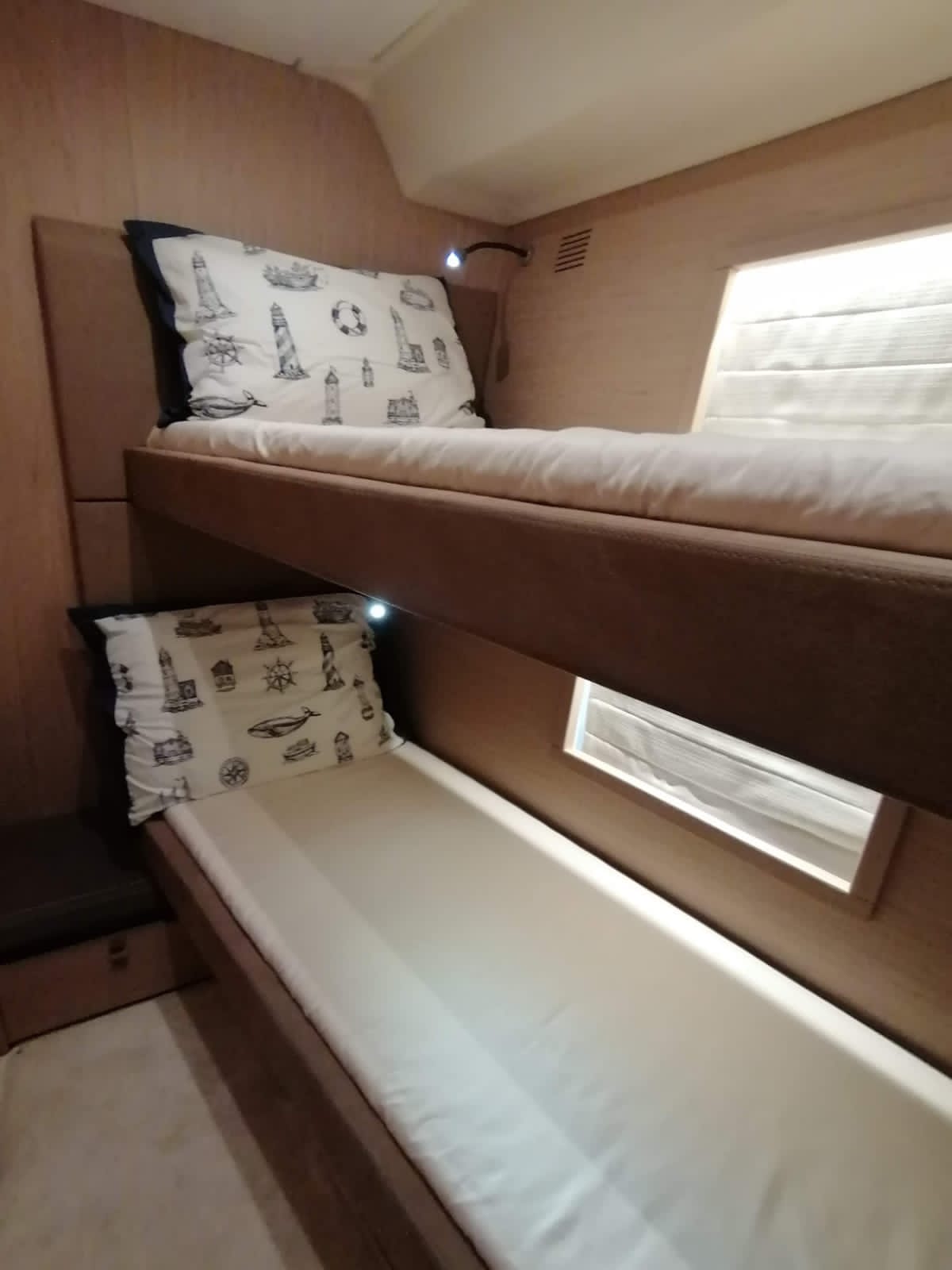 Ofertas de Alquiler de Catamaranes en Cancún - Montecarlo5 - Amore