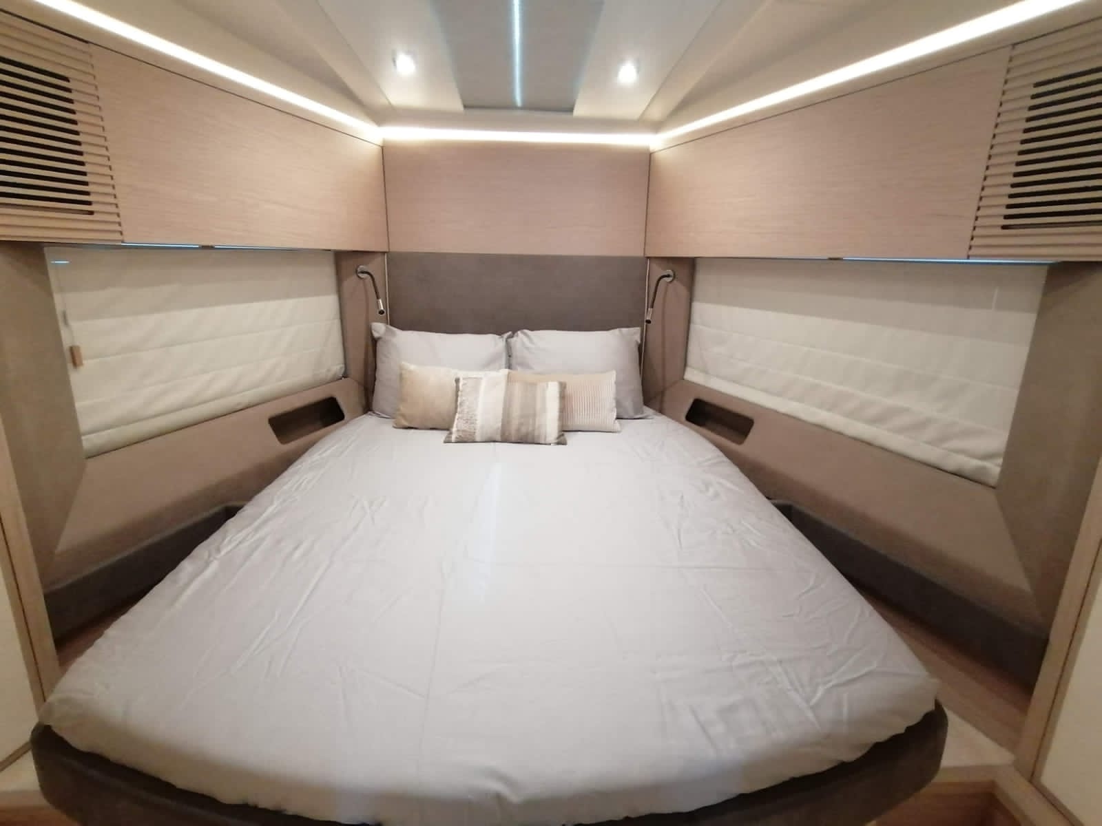 Ofertas de alquiler de botes en Cancún - Montecarlo5 - Amore