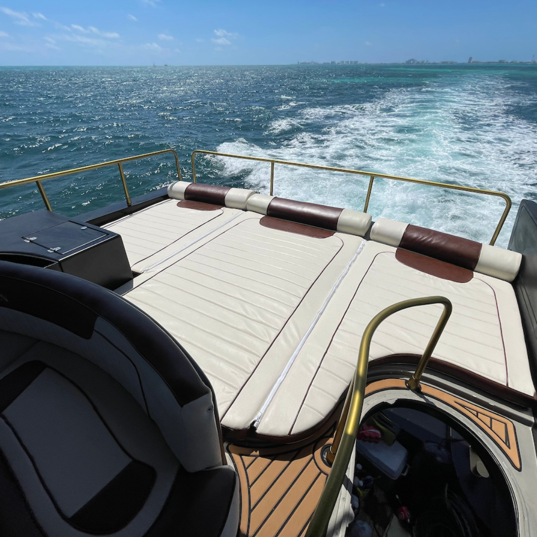 Precios de Renta de Charter Cancún - Azimut - Kraken