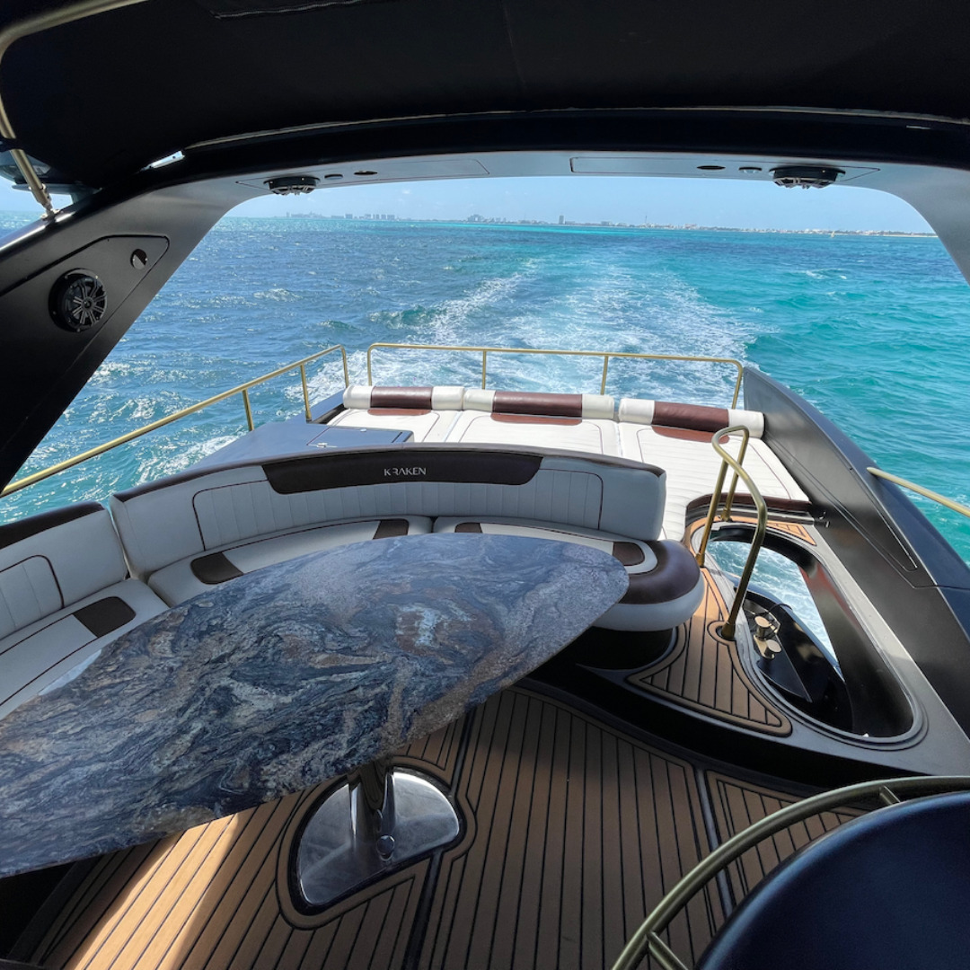 Precios de Renta de Yates en Cancún - Azimut - Kraken