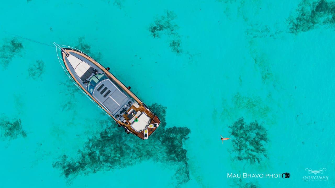 Renta de Catamarán Cancún México - Truco - Sunseeker Predator