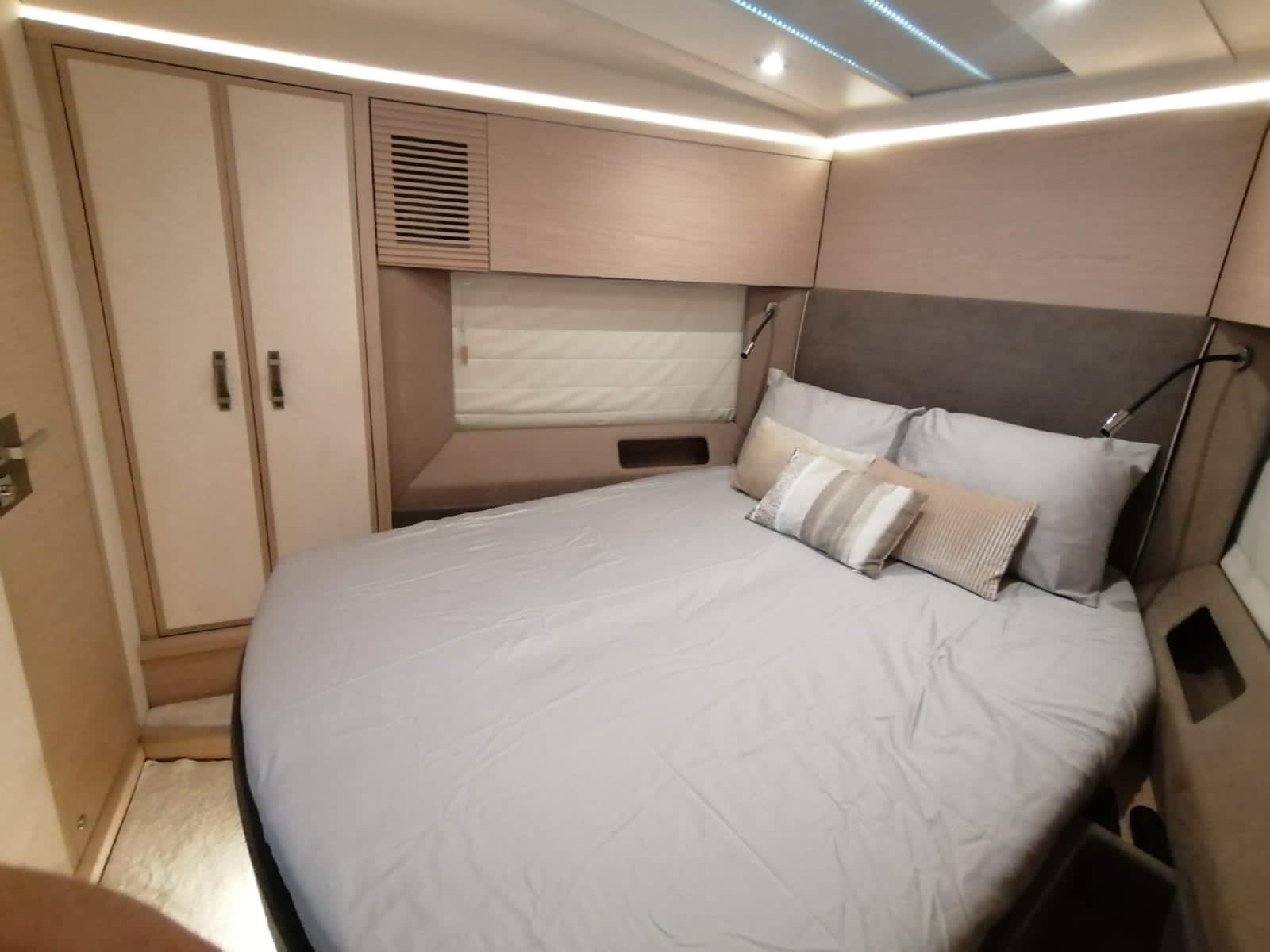 Renta de Catamarán en Cancún - Monte Carlo 5 - Amore