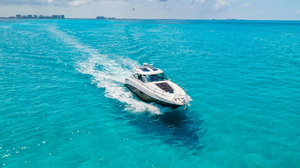 Renta de Charter Cancún con Chofer - Sea Ray - Seaduction