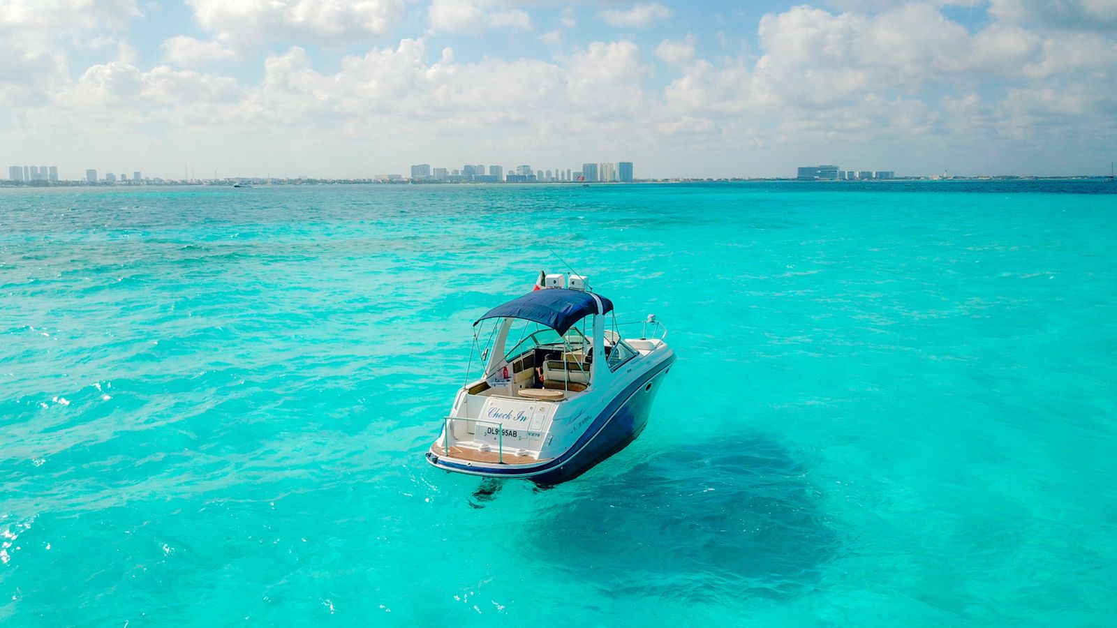 Reserva Online Renta de Barco Cancún México - Catarina - Four Wings