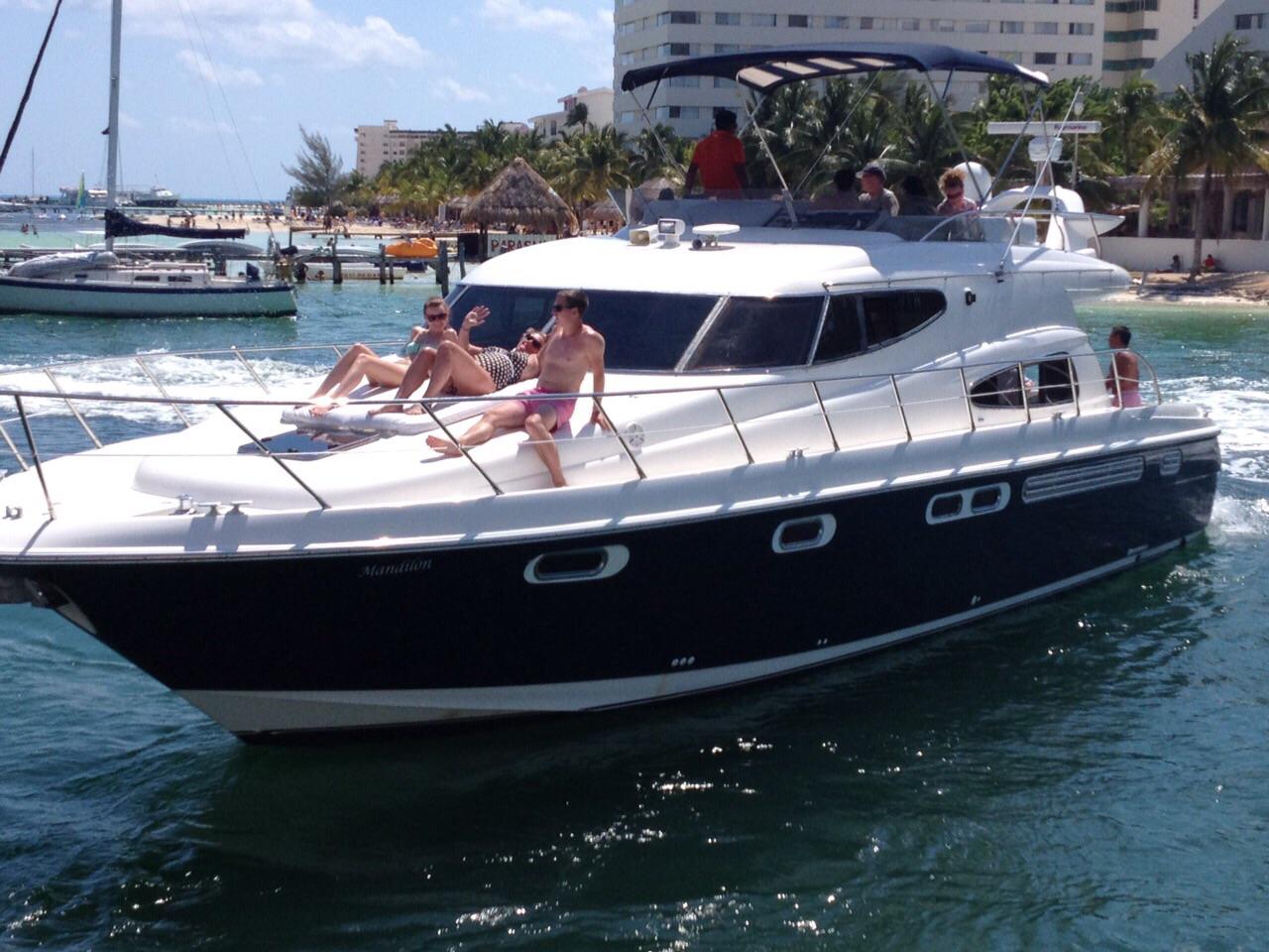 Reservas en Línea Renta de Barcos Cancún México - Mandilon